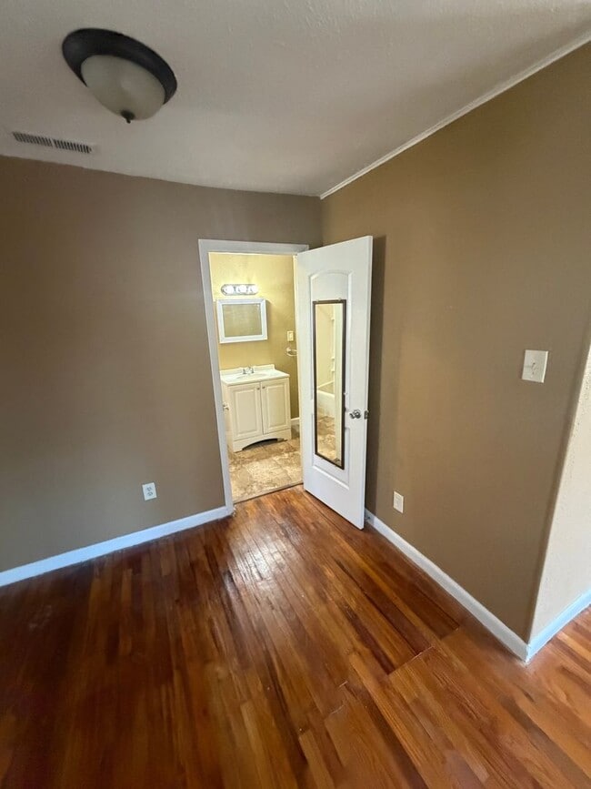 Photo - 1807 W Lincoln St