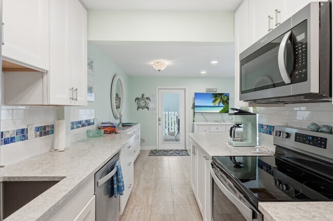 1065 Gulf Shore Blvd N