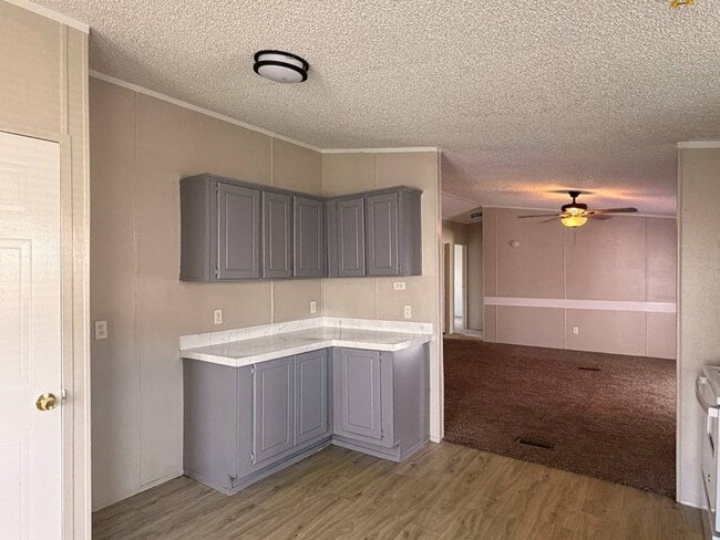 Photo - 2112 Colonial Dr