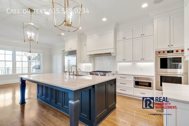 9220 Lehigh Dr