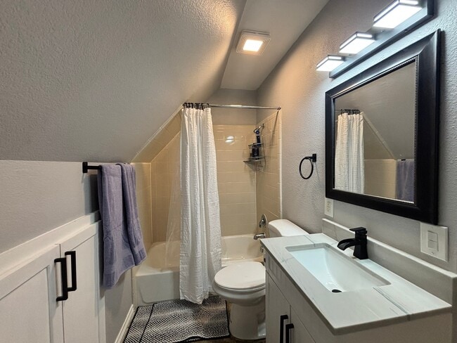 Photo - 427 Rice Ave