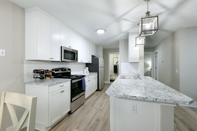 Photo - Oak Tree Apartments