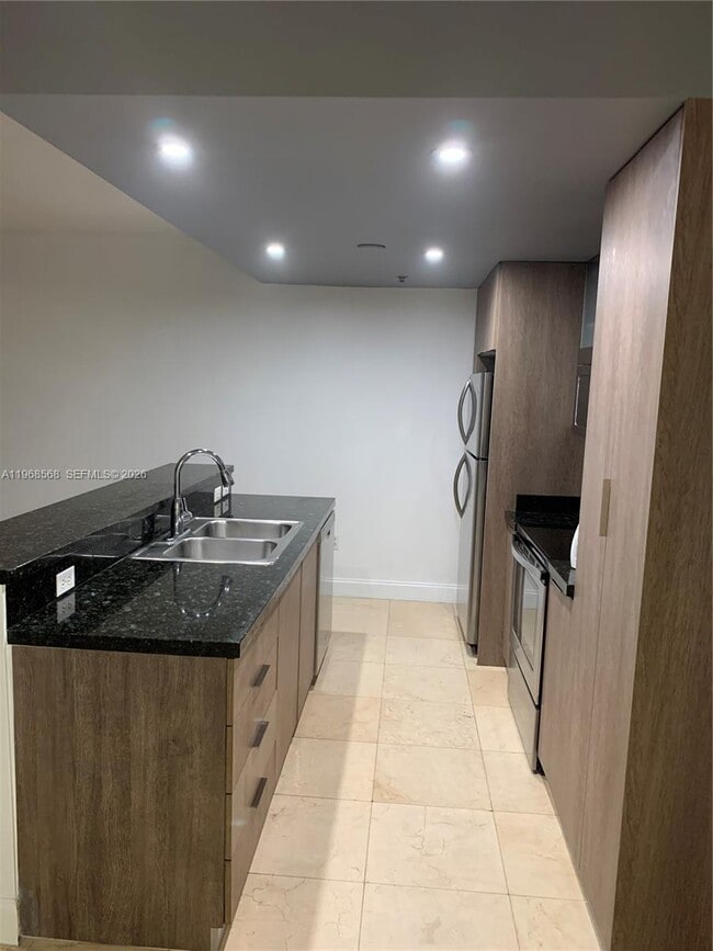 Photo - 1401 SW 22nd St Unit 903