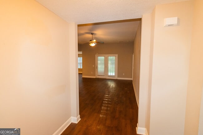 Photo - 173 Stillwater Dr