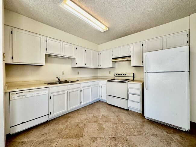 Photo - 580 Rimrock Rd Townhome