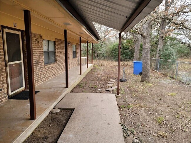19219 Hogeye Rd Unit A & B