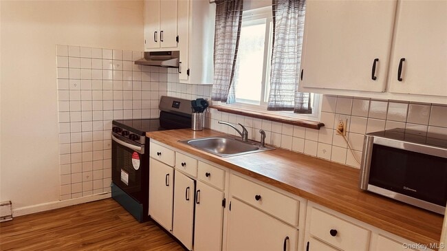 Photo - 881 Albany Post Rd Unit 17