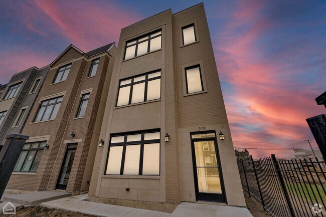 Building Photo - 4022 S Calumet Ave Unit 3 Rental