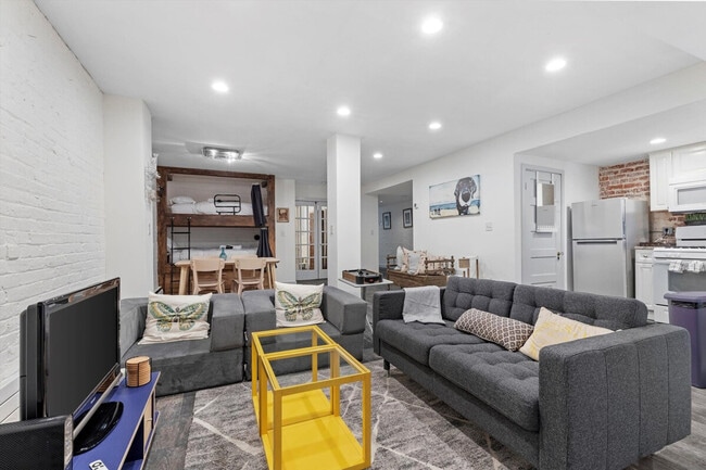 Building Photo - 1709 Lanier Pl NW Rental