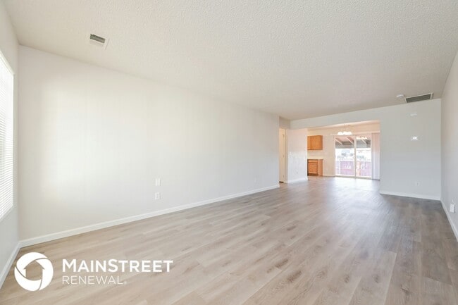 Photo - 5117 Kittredge St