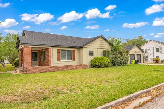 Photo - 2527 Avenue G