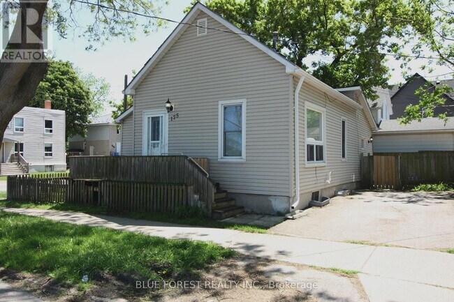 Photo - 175 Davis St