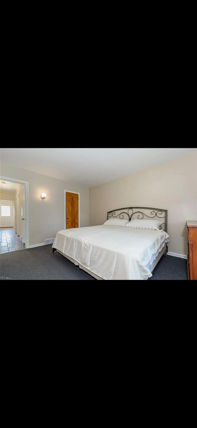 Photo - 5862 W 130th St