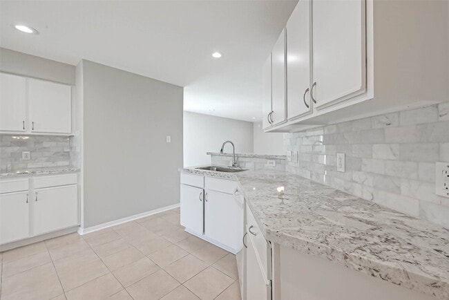 Building Photo - 5011 Redwing Brook Trail