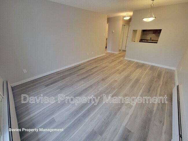 Photo - 10326-10117 117 St NW Unit #302