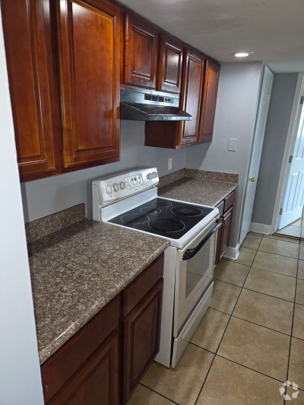 Building Photo - 6320 Riverside Dr Rental