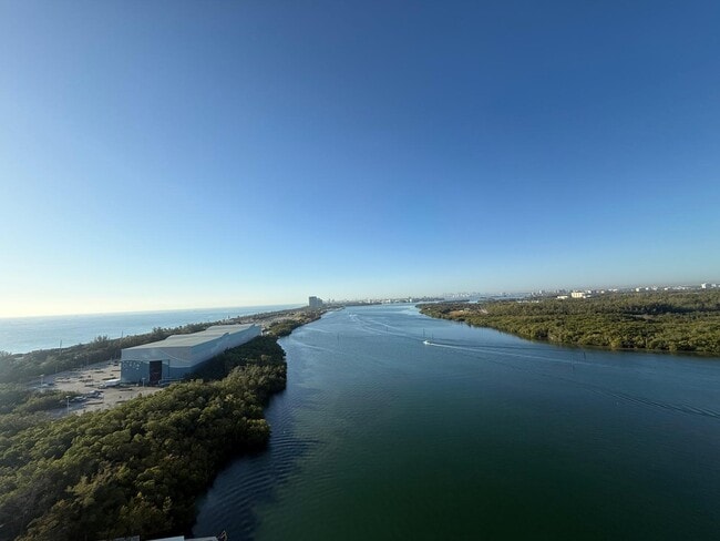 Photo - 300 Bayview Dr