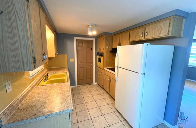 Photo - 2 bedroom, 1 bath, 1 car garage house with covered patio in Port Richey  *Available NOW*