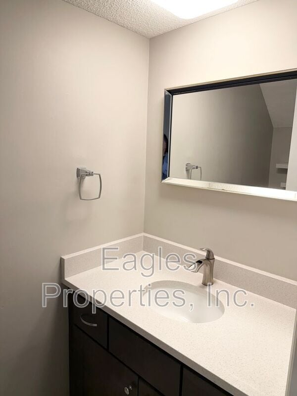 Photo - 2002 Stephens Ct