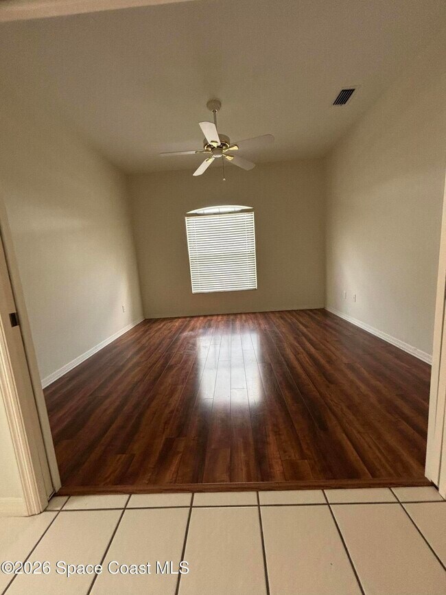 Photo - 940 S Fork Cir