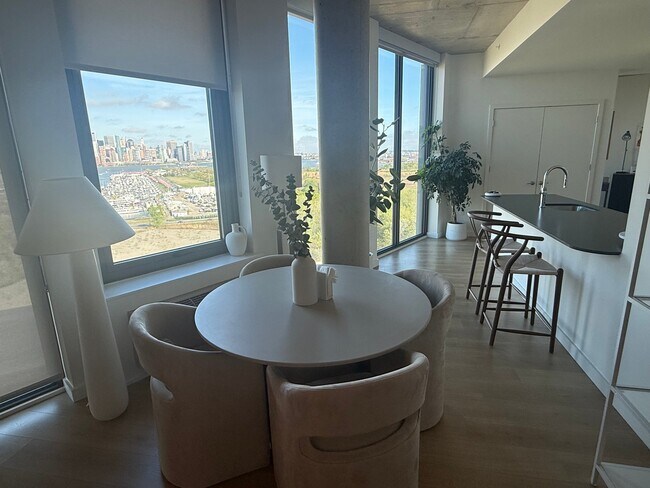 Photo - 270 Johnston Ave Unidad 1403