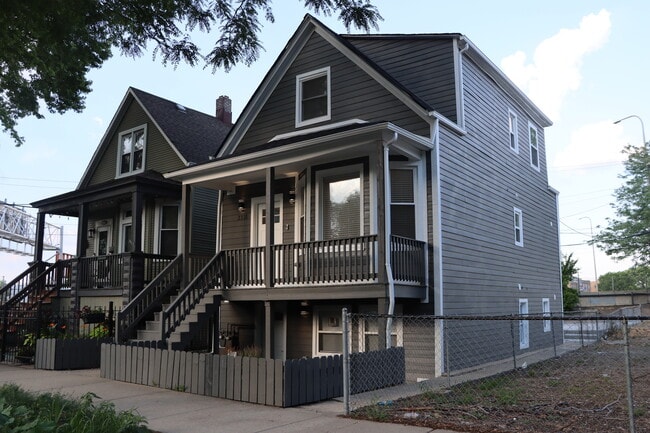 Building Photo - 3331 N Drake Ave Rental