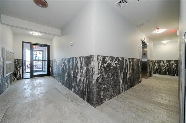Bronx Luxury Apartments LLC - Bronx Luxury Apartments LLC