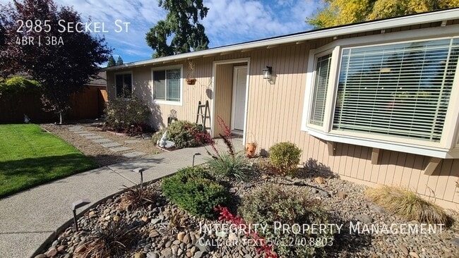 Photo - 2985 Seckel St
