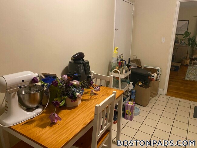 65 Chiswick Rd Unit 5
