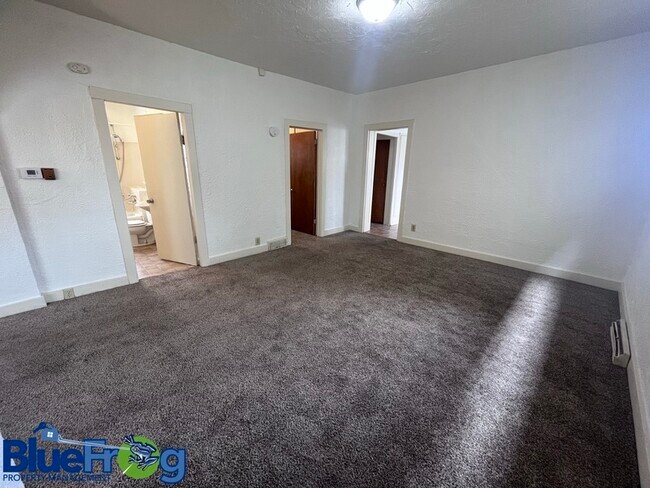 Photo - 922/924 Erie Avenue - 922