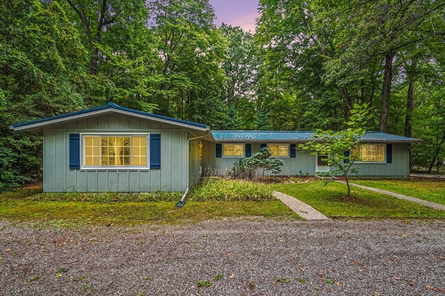Building Photo - Peaceful Country Living | Spacious 3-Bed, 2-Bath Duplex $1600/month