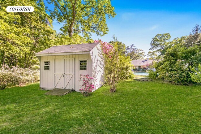 Photo - 23 Tuthill Dr