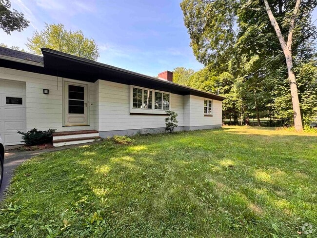 Building Photo - 40 Elwyn Rd Rental