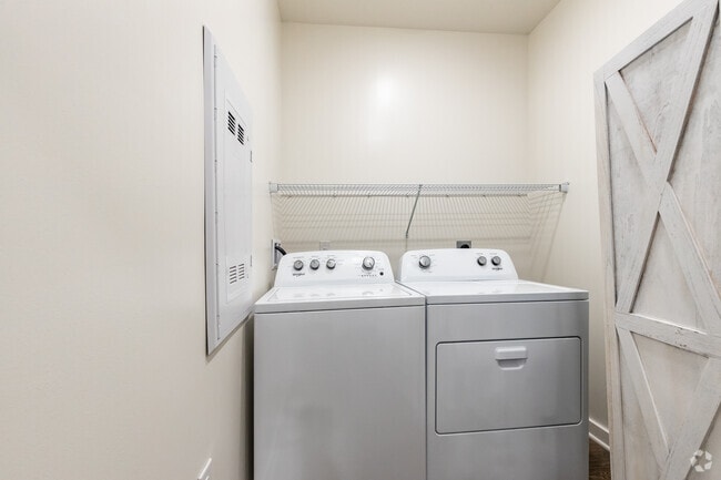 1 BR, 1BA - 756SF