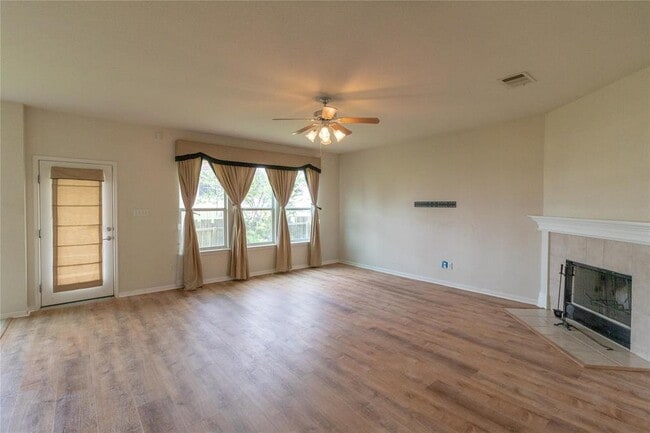 Building Photo - 1103 Apollo Ln