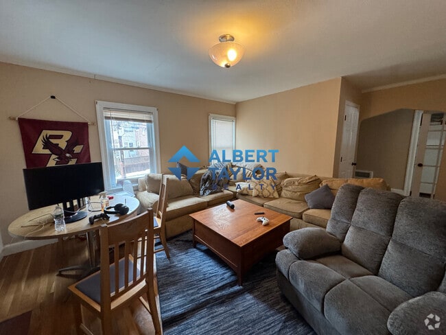 Building Photo - 93 Undine Rd Rental