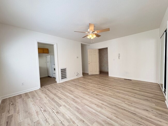 122 W Oak St Unit 2