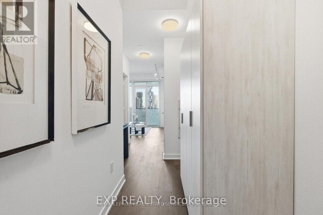 Photo - 3900 Confederation Pkwy Unité 1811