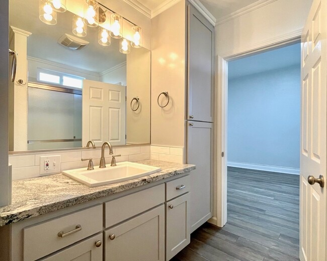 Photo - 1212 N Irwin St