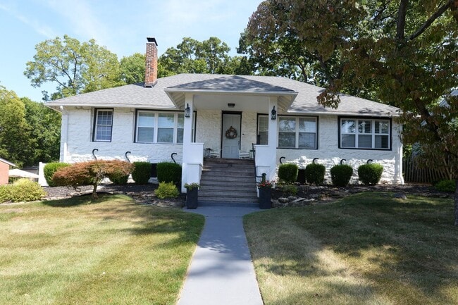 Building Photo - 354 Frieda Ave Rental