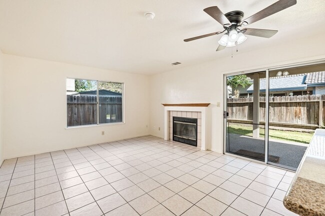 Photo - Beautiful 4BR/3BA  home in Clovis Schools District