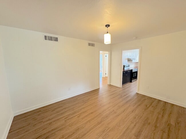 Photo - 1412 E 51st St