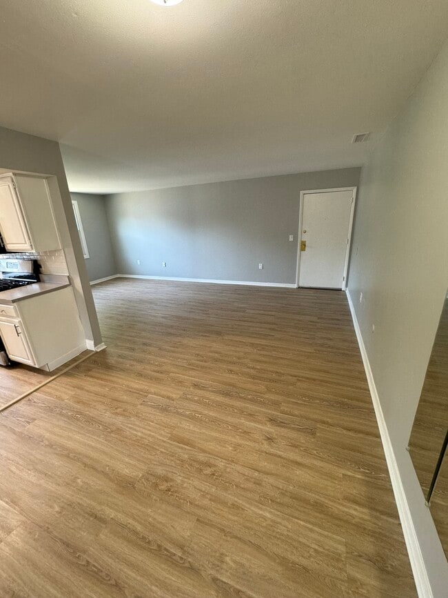 Solo Apartments at Corning