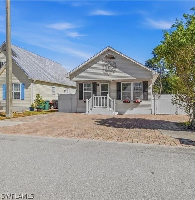 Photo - 286 Leawood Cir