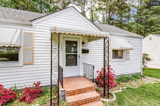 Photo - 1404 Landis Dr