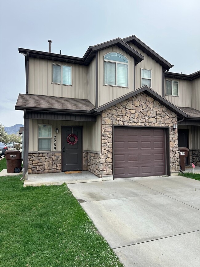 Building Photo - 2269 S Knights Way