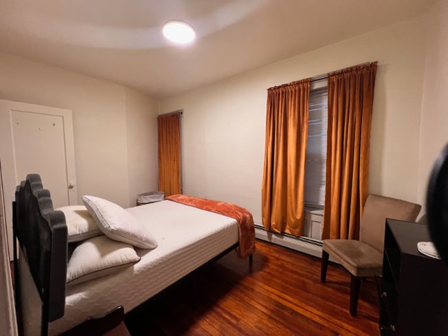 Photo - 371 Hudson Ave Unit 2B