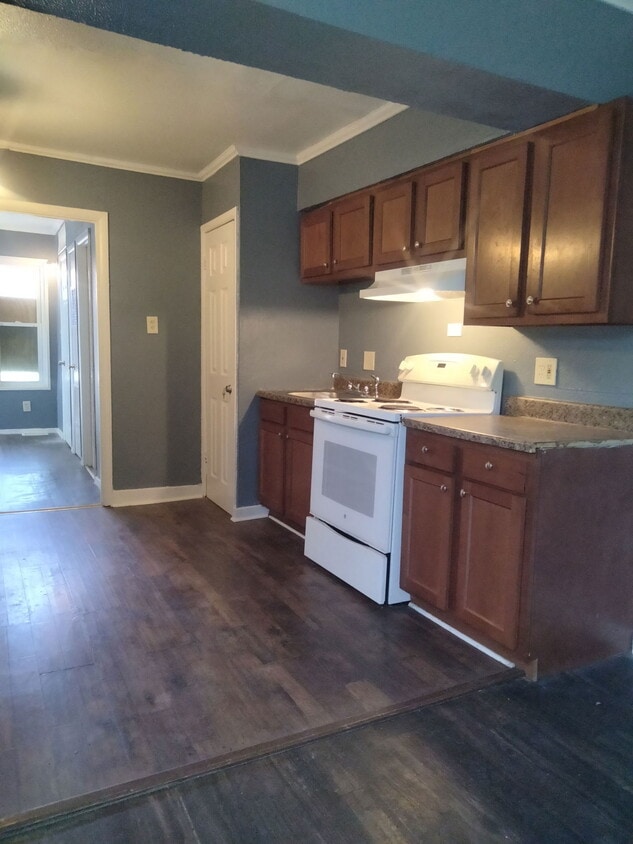 Photo - 137 Naugatuck St
