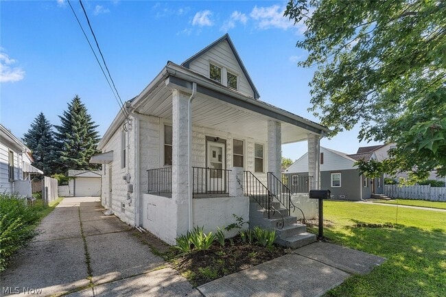 Photo - 20400 Fuller Ave