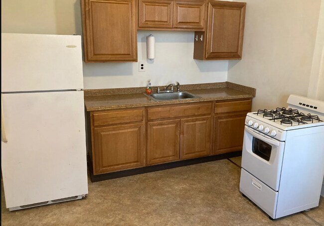 Photo - 221X Brookfield Ave Unidad 1